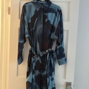 MIDI length pattered shirt dress